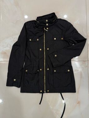 Calvin Klein Windbreaker/Raincoat Jacket with Packable Hood and Gold hardware